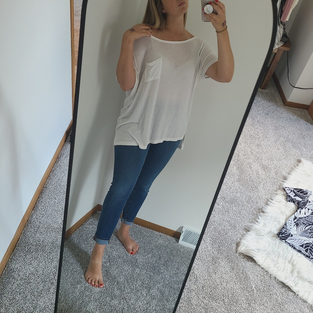 Hollister Mega Oversized Top White Women's Short Sleeved - Picture 2 of 12